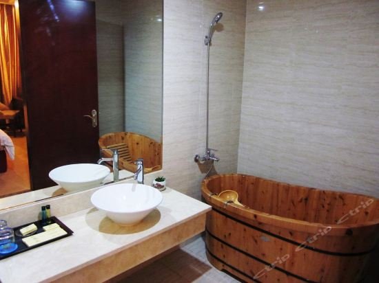 Фото Vienna Hotel Suzhou