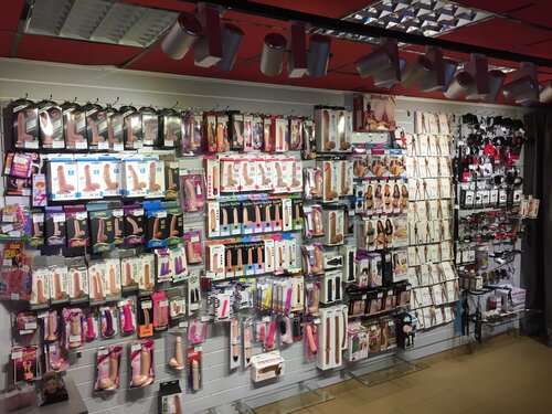 Ular uysiz odamga porno qilishdi