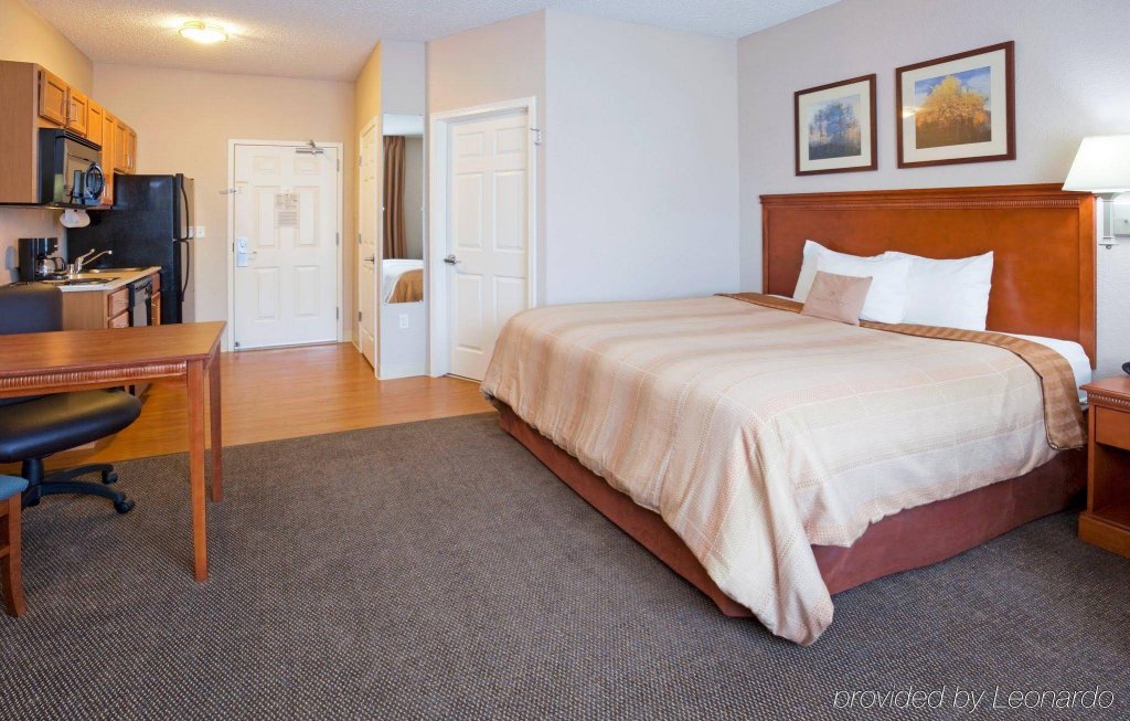 Фото Candlewood Suites Kenosha, an Ihg Hotel