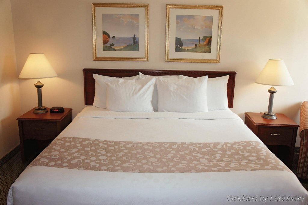 Фото La Quinta Inn & Suites by Wyndham Atlanta Roswell