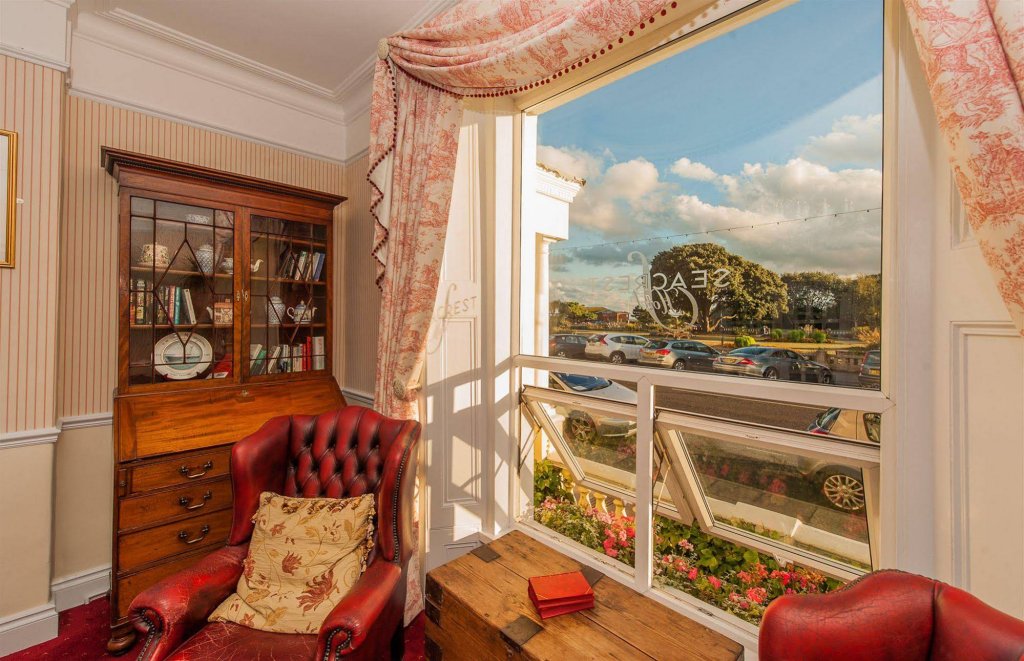 Фото Seacrest Hotel