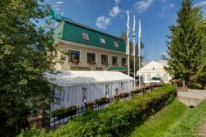 Green hotel