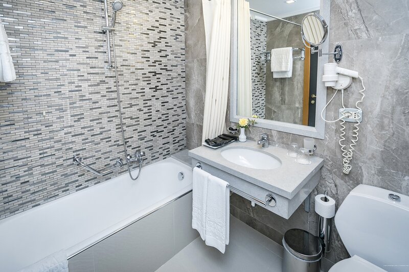 Фото Tirana International Hotel