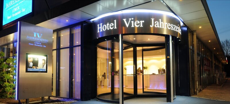 Фото Hotel Vier Jahreszeiten Lübeck