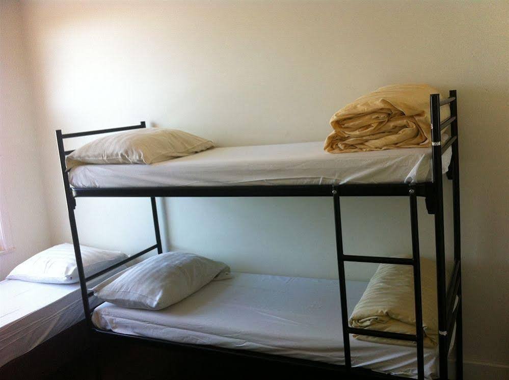 Фото Amigo Hostel