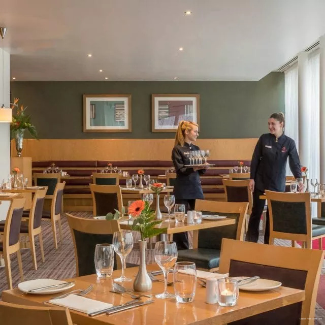 Фото Clayton Hotel Cardiff Lane