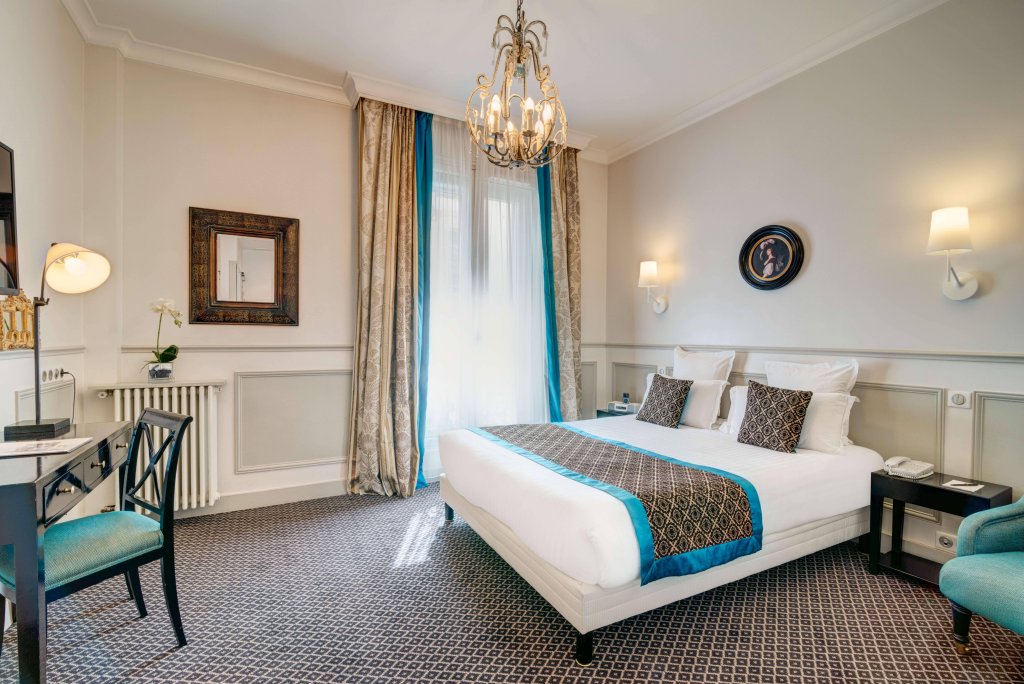 Фото Hotel Bradford Elysees