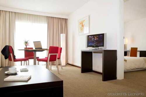 Гостиница Novotel Cotonou Orisha в Котону