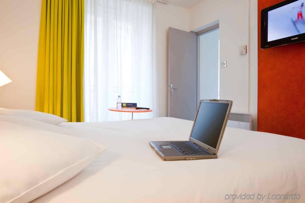 Фото ibis Styles Paris République Le Marais Hotel