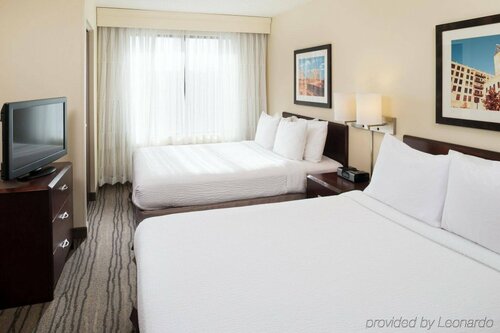 Гостиница Springhill Suites Minneapolis St Louis Park by Marriott в Миннетонке