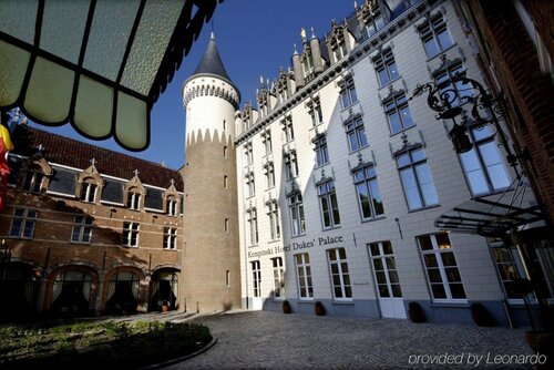 Гостиница Hotel Dukes' Palace Bruges в Брюгге