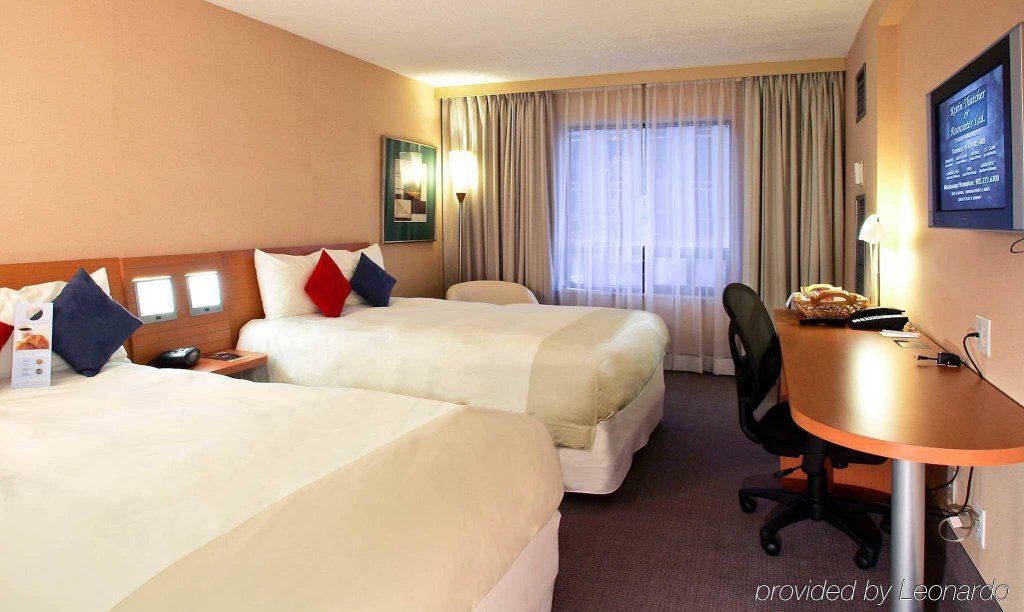 Фото DoubleTree by Hilton Ottawa Downtown