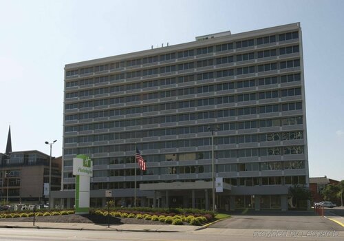 Гостиница Holiday Inn Columbus Downtown Capitol Square в Колумбусе