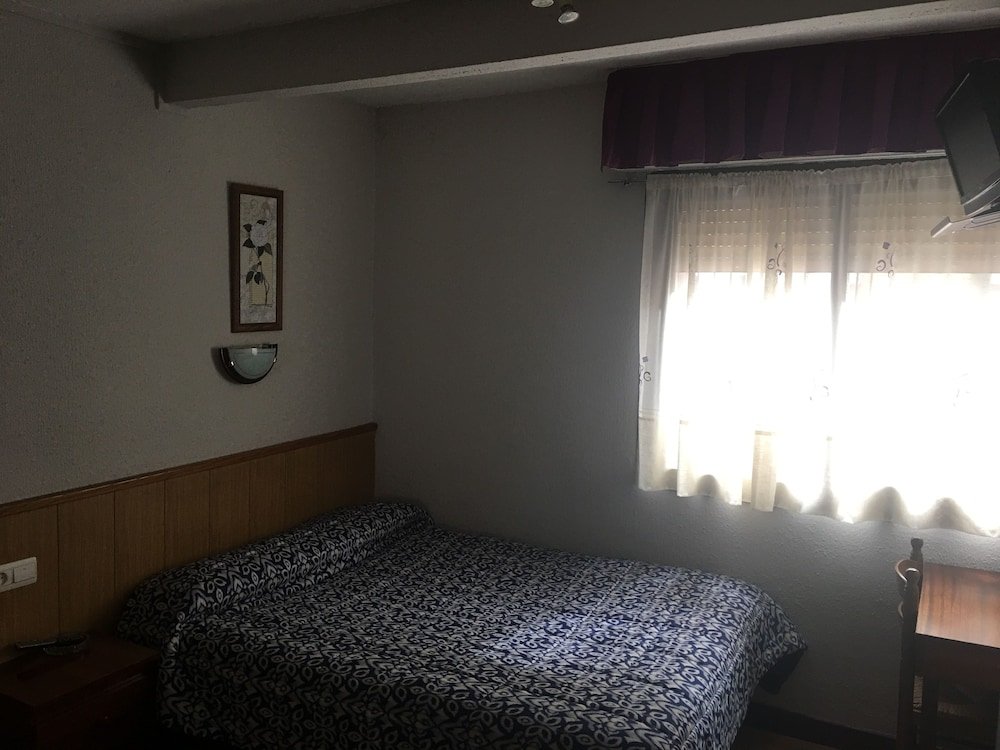 Фото Hostal Hilton