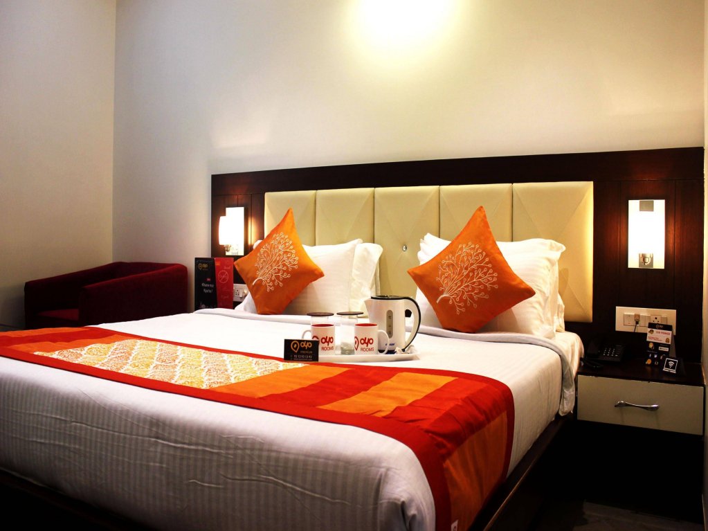 Фото Hotel Taj Heights