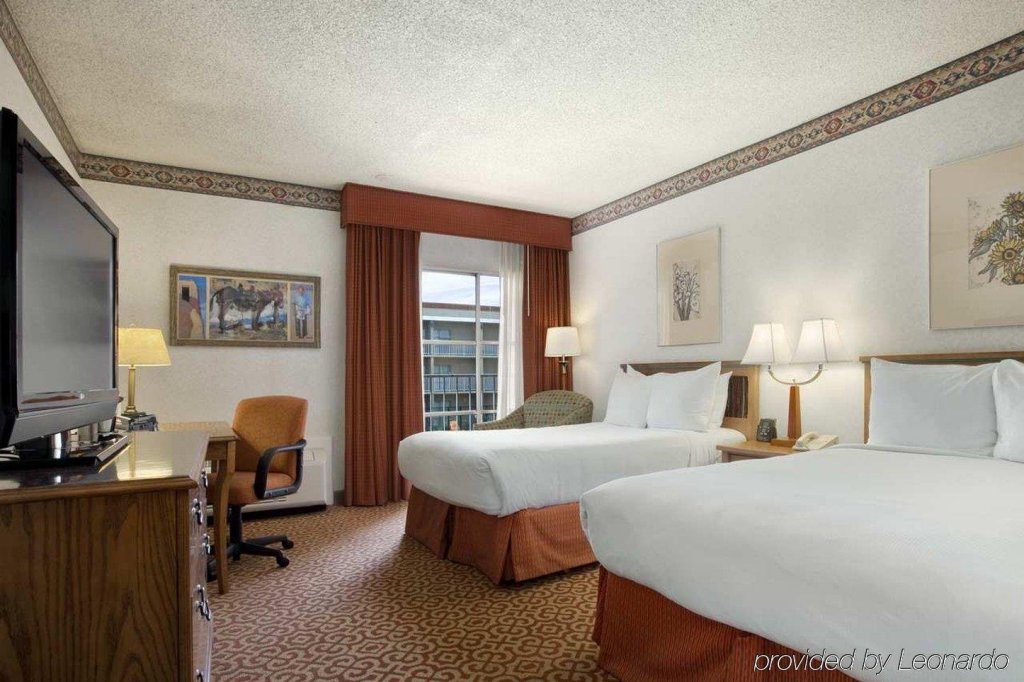 Фото Hilton Santa Fe Historic Plaza