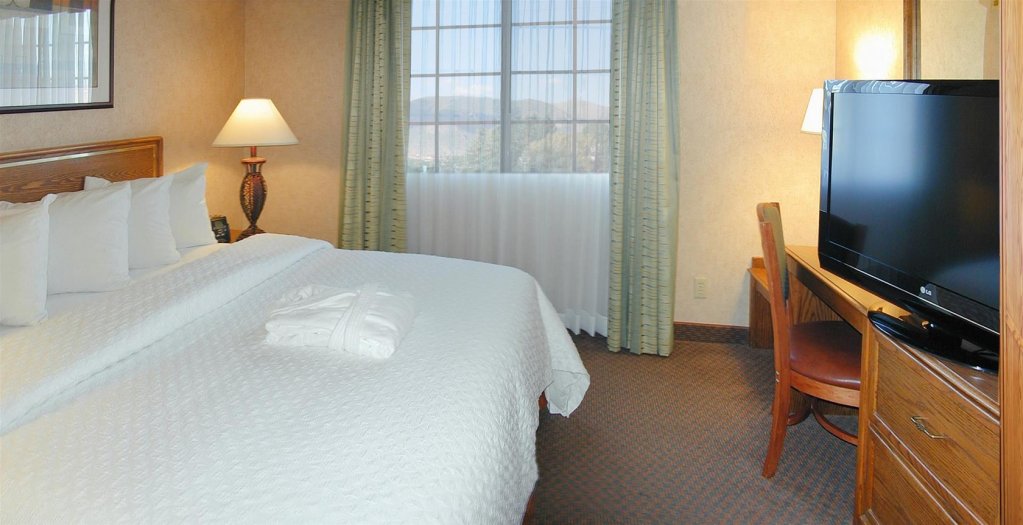 Фото Embassy Suites by Hilton Flagstaff