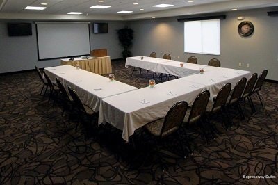 Фото Expressway Suites Fargo