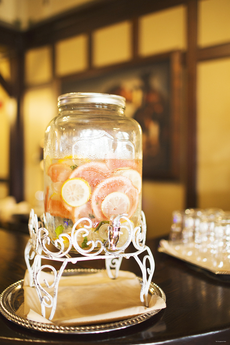 Фото Sacajawea Hotel