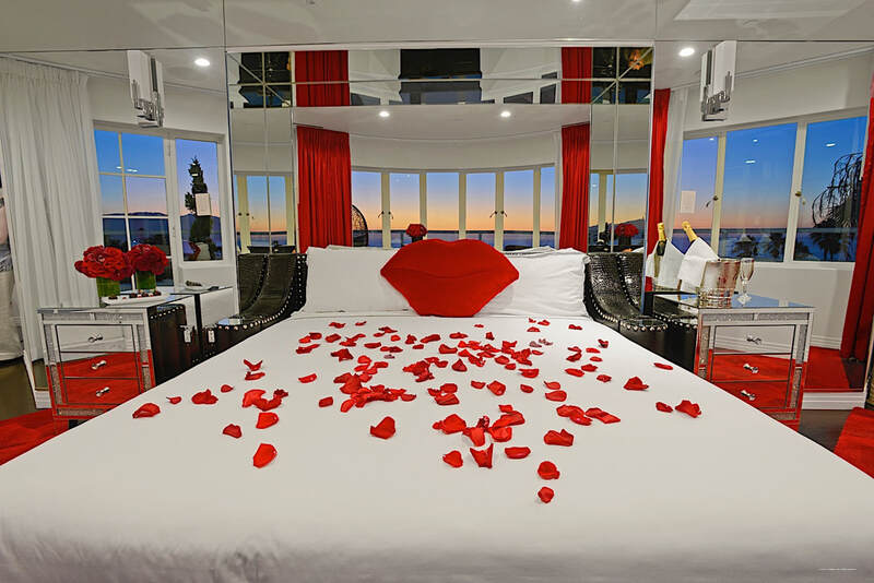 Фото Hotel Shangri La Santa Monica