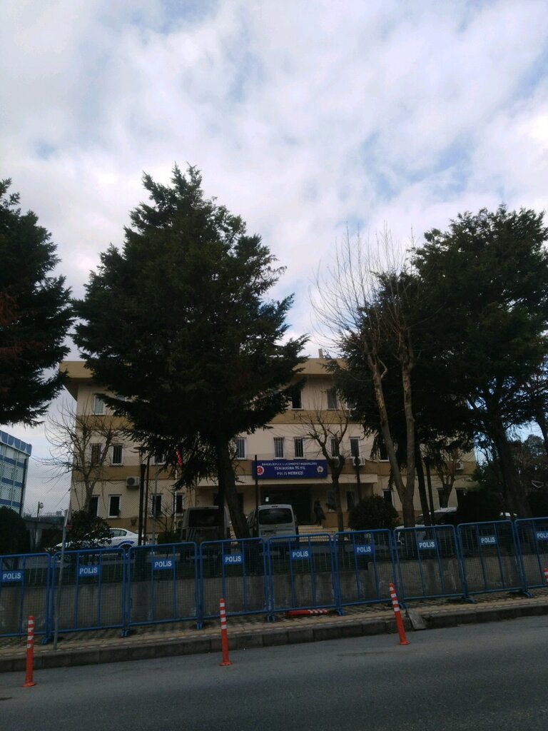 Polis merkezleri Yenibosna 75. Yıl Polis Merkezi Amirliği, Bahçelievler, foto