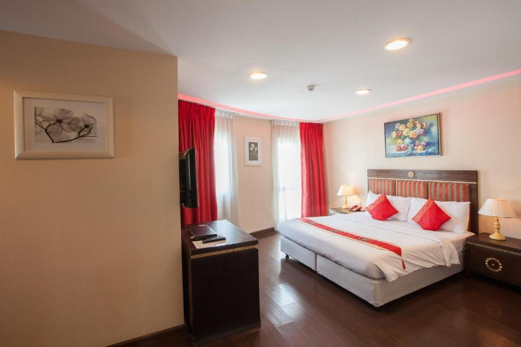 Фото Club Mahindra Mac Boutique Hotel