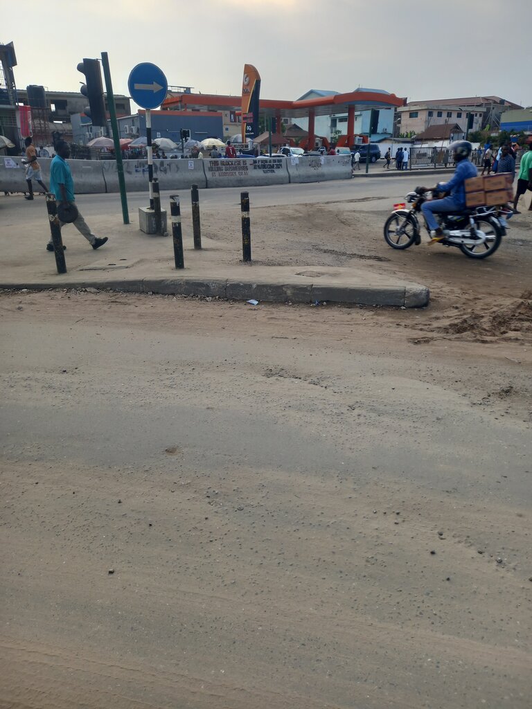 Gas station Goil Fuel Station, Accra, photo