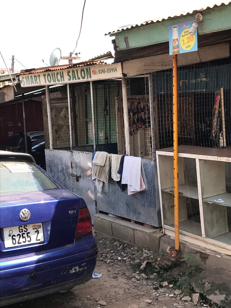 Beauty salon Smart Touch Salon, Accra, photo