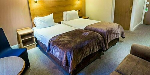 Гостиница Crowwood House Hotel в Киркинтиллохе
