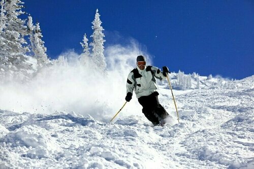 Гостиница 4br 3ba Phenomenal Ski Retreat Perfectly Located by RedAwning в Санди