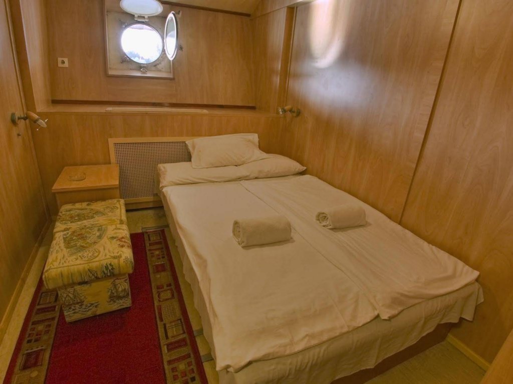 Фото Fortuna Boat Hotel