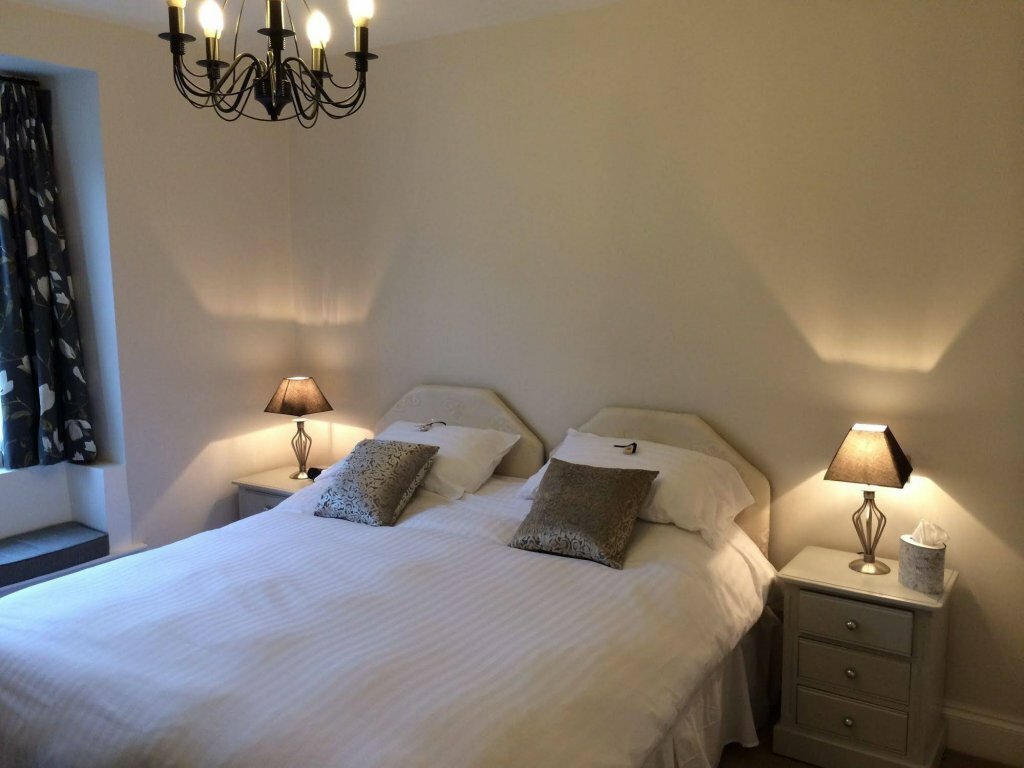 Hotel Dragon Inn Crickhowell, Wales, photo