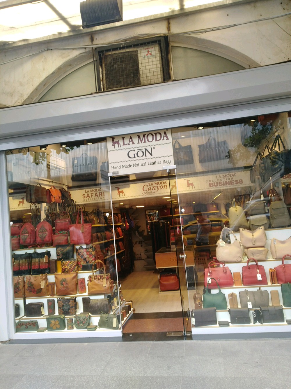 La Moda Deri bags and suitcases store stanbul Fatih Beyaz t Meydan 1 9 Yandex Maps