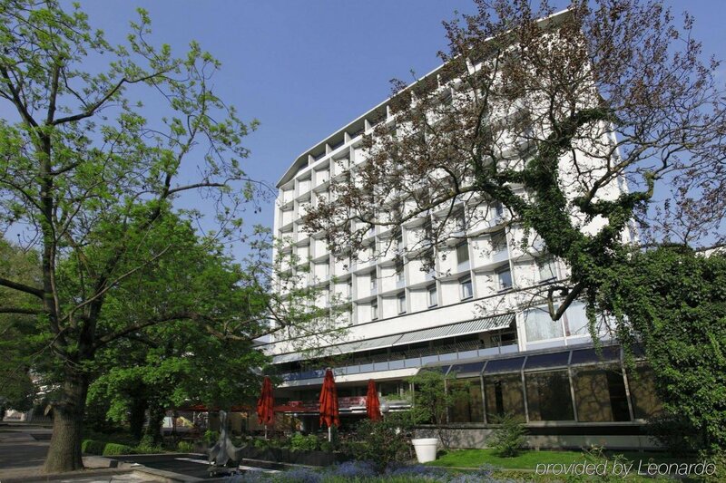 Гостиница Althoff Hotel am Schlossgarten в Штутгарте