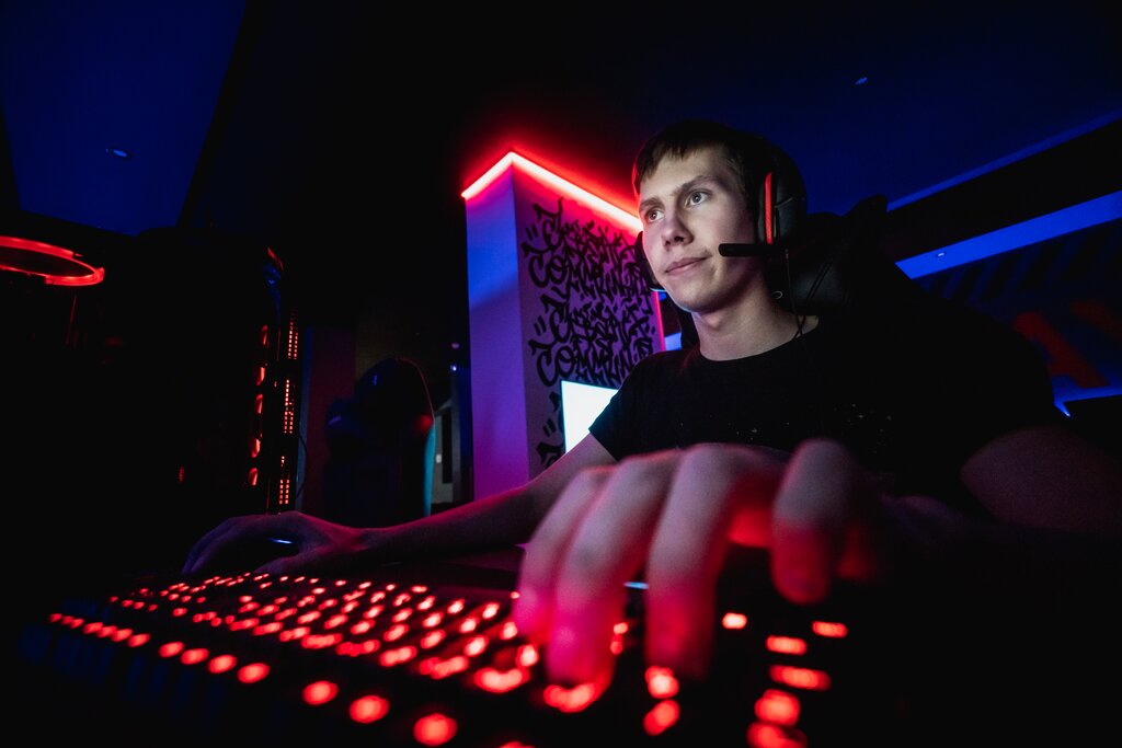 Изображение клуба CyberX на Шмидта № 10