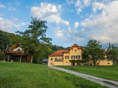 Кемпинг Chateau Ramšak, Vineyard Glamping Resort