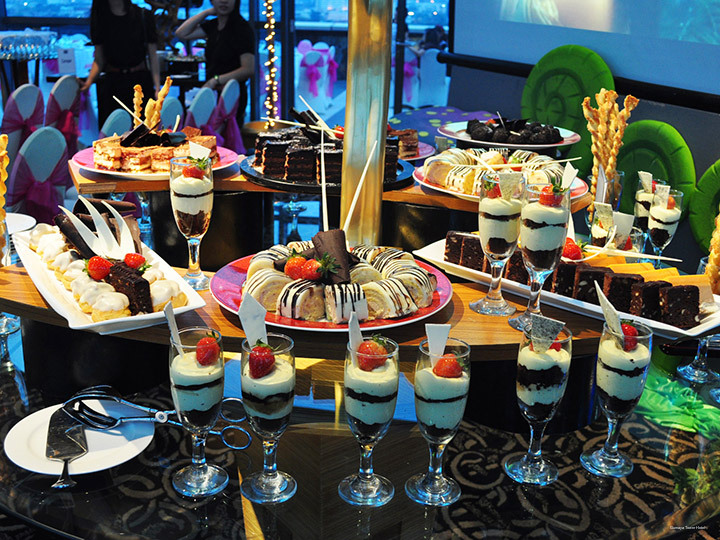 Фото Gumaya Tower Hotel Semarang