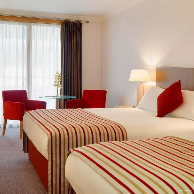 Фото Clayton Hotel Cardiff Lane