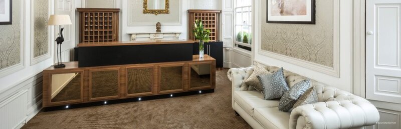 Фото Ballantrae Hotel