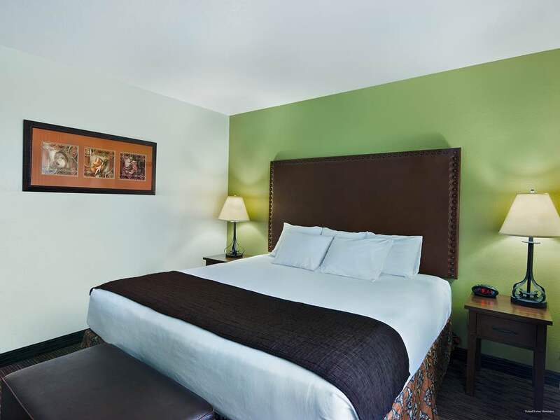 Фото Oxford Suites Hermiston