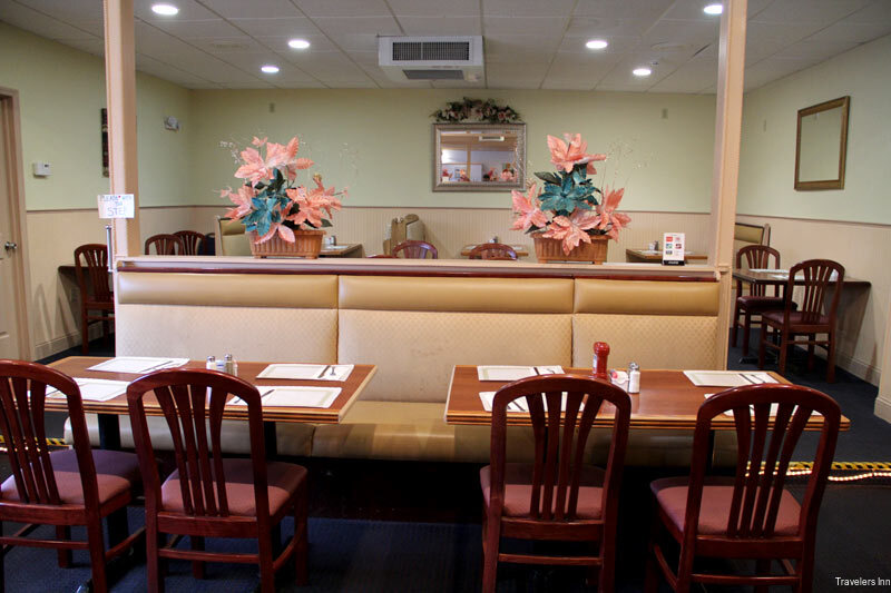 Фото Travelers Inn