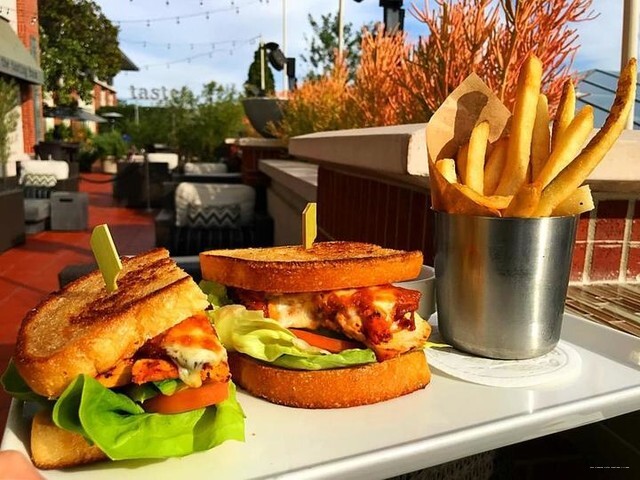 Фото Four Seasons Hotel Westlake Village