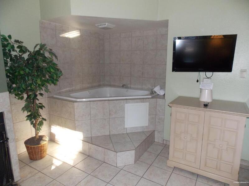 Фото Vintage Lakeside Inn