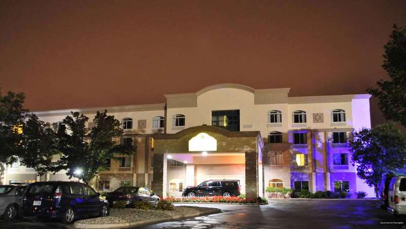 Фото Americana Inn Farmingdale