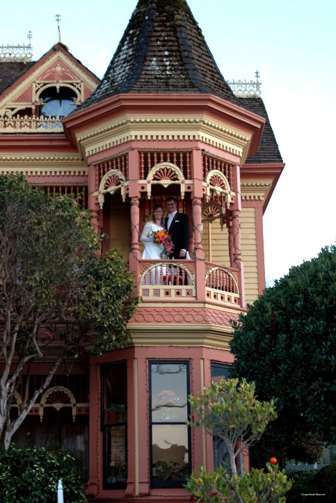 Фото Gingerbread Mansion Inn