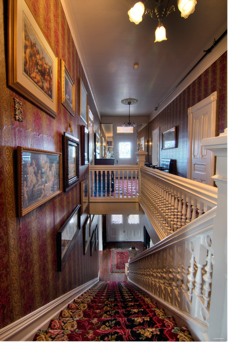 Фото Gingerbread Mansion Inn