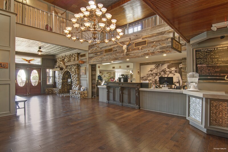 Фото Borrego Valley Inn