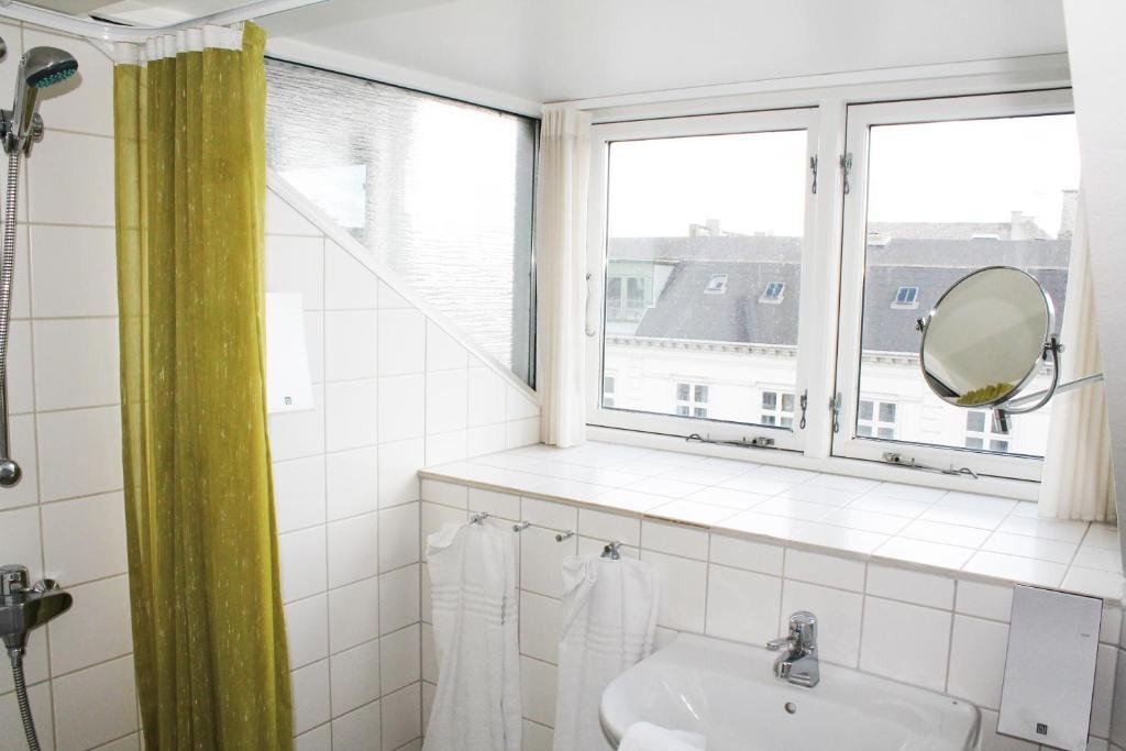 Фото Ibsens Hotel