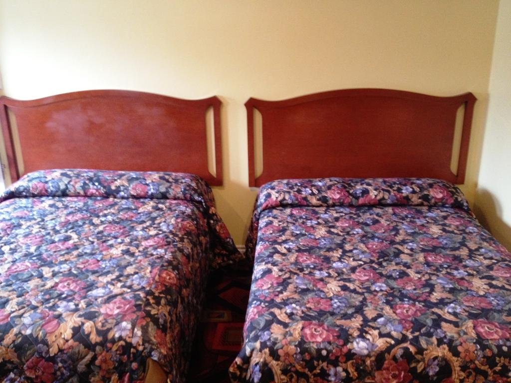 Фото Parkway Motel