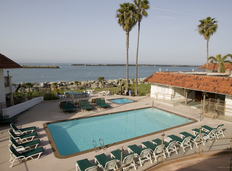 Фото Oceanside Marina Suites